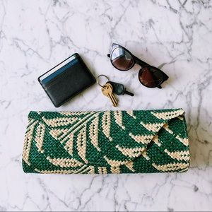 NWOT - Large natural/green summer clutch